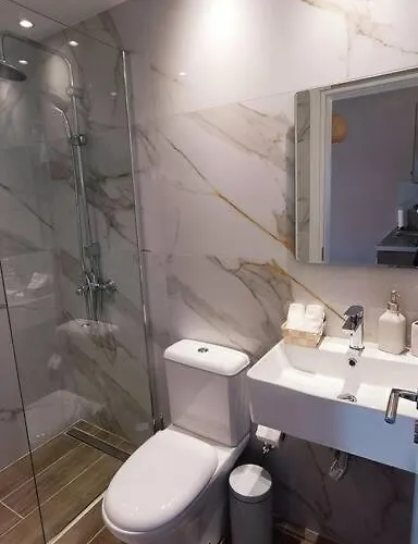 Verano Oasis Apartment_near The Sea-free Parking